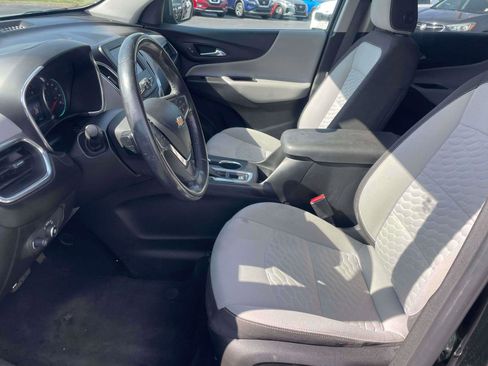 Used 2019 Chevrolet Equinox LT w/ Driver Convenience Package image 5