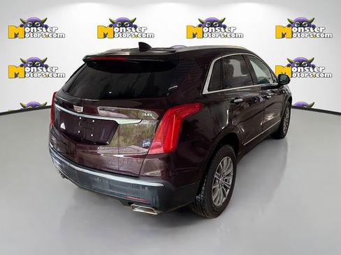 Used 2017 Cadillac XT5 Luxury w/ Driver Awareness Package AWD/4WD image 4
