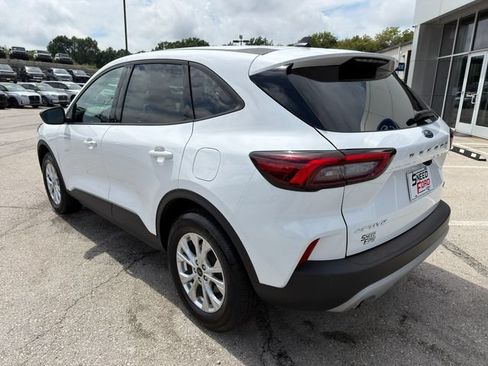 Used 2025 Ford Escape Active w/ Cold Weather Package AWD/4WD image 5