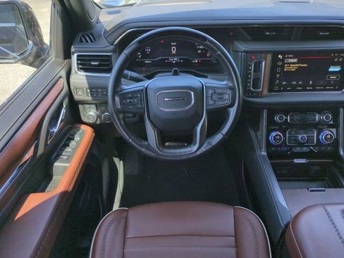 Used 2023 GMC Yukon Denali Ultimate w/ LPO, Floor Liner Package AWD/4WD image 19