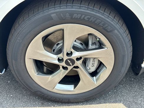 New 2026 Genesis GV70 2.5T Select AWD/4WD image 13
