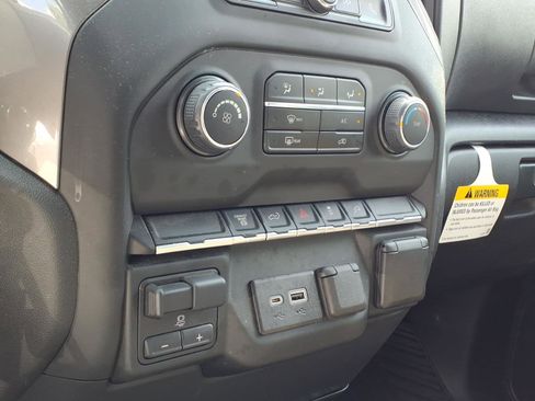 Used 2023 Chevrolet Silverado 2500 Custom w/ Custom Value Package image 14