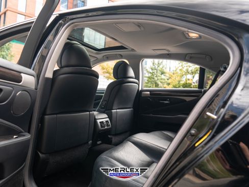 Used 2013 Lexus LS 460 AWD image 21