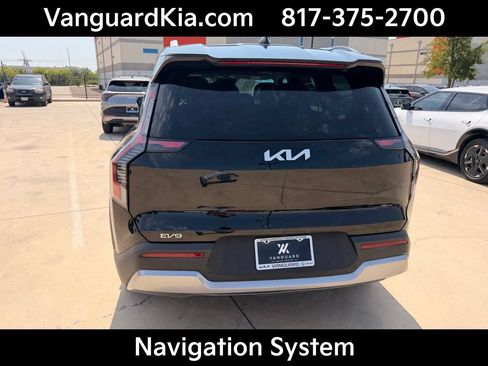 Used 2024 Kia EV9 Wind AWD/4WD image 3