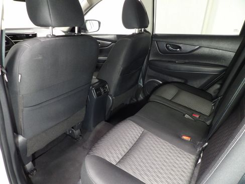 Used 2019 Nissan Rogue SV AWD/4WD image 11
