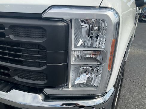 New 2026 Ford F250 XL AWD/4WD image 9