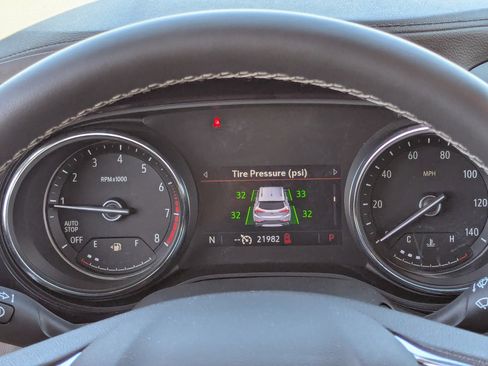 Certified 2023 Buick Encore GX Select image 25