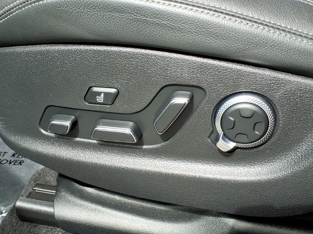 Used 2024 Genesis GV70 2.5T w/ Sport Prestige Package AWD/4WD image 10