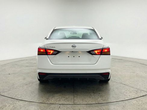 Used 2025 Nissan Altima 2.5 SV FWD image 7