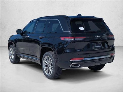 New 2025 Jeep Grand Cherokee Summit AWD/4WD image 9