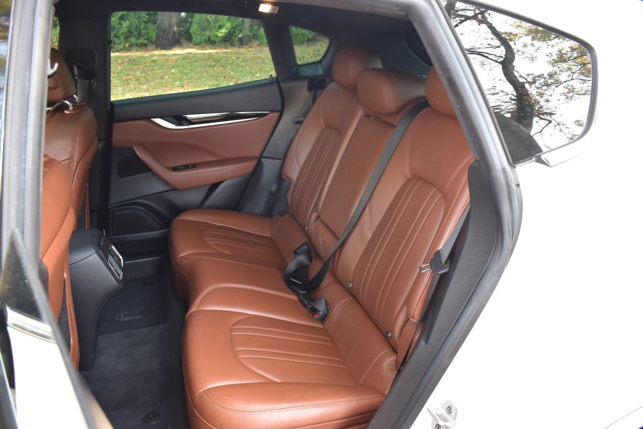 Used 2021 Maserati Levante AWD/4WD image 19