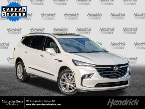 Used 2023 Buick Enclave Essence w/ Experience Buick Package FWD image 1