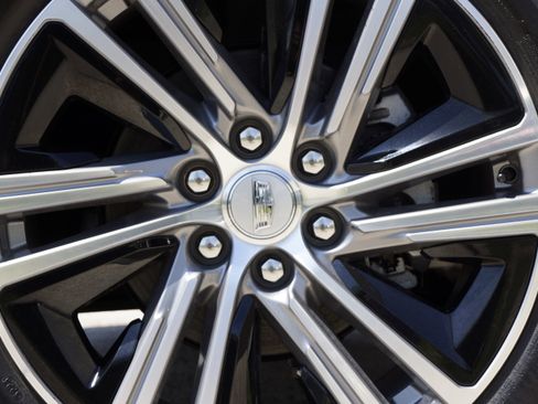 Used 2024 Cadillac Lyriq Tech image 18