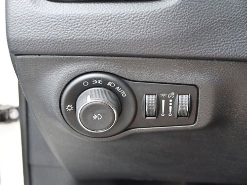 Used 2018 Jeep Compass Latitude w/ Popular Equipment Group AWD/4WD image 25