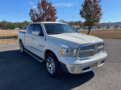 Used 2018 RAM 1500 Laramie w/ Convenience Group image 7