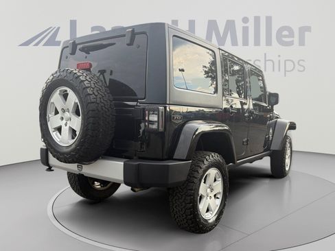 Used 2011 Jeep Wrangler Unlimited Sahara w/ Connectivity Group AWD/4WD image 5