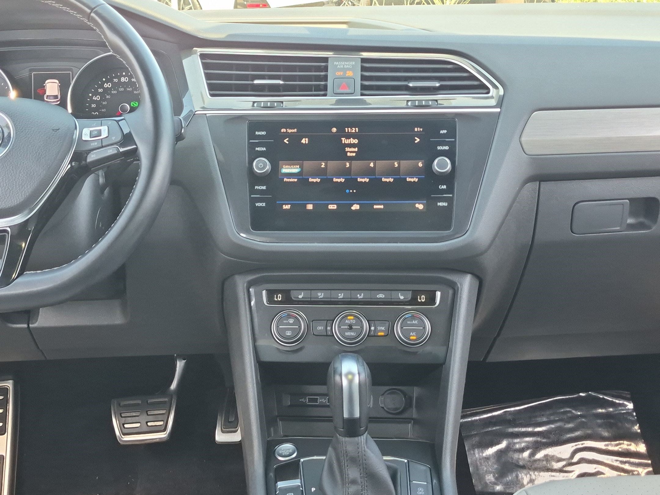 Used 2020 Volkswagen Tiguan SE R-Line AWD/4WD image 29