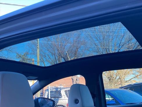 Certified 2022 Volkswagen ID.4 Pro S image 19