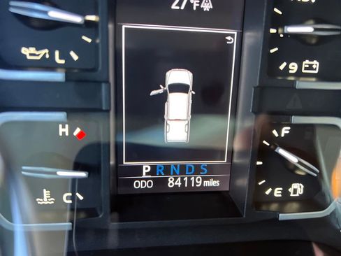 Used 2020 Toyota Tundra SR5 image 16