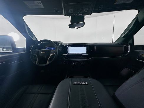 Used 2024 Chevrolet Silverado 3500 High Country w/ High Country Premium Package image 10