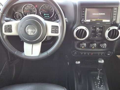 Certified 2015 Jeep Wrangler Unlimited Sahara image 28