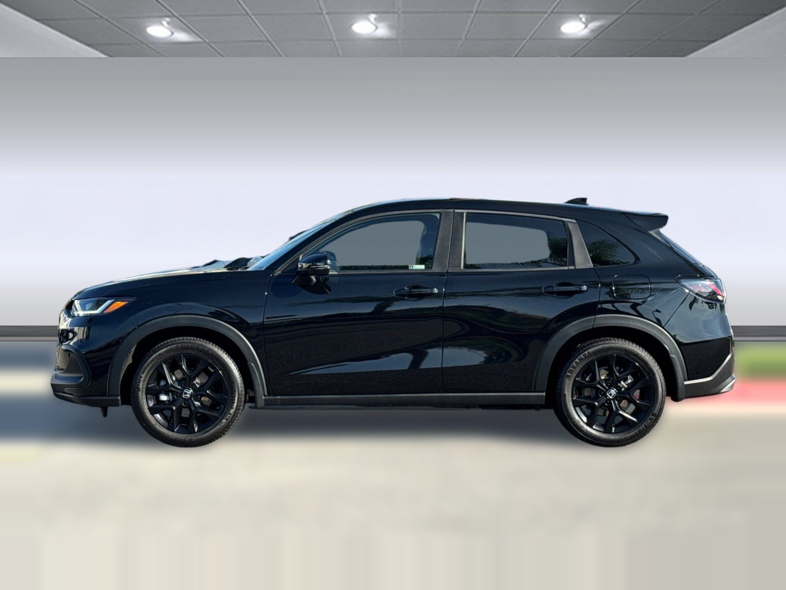 Used 2023 Honda HR-V Sport image 2
