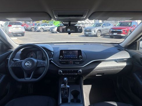 Used 2023 Nissan Altima 2.5 S FWD image 32