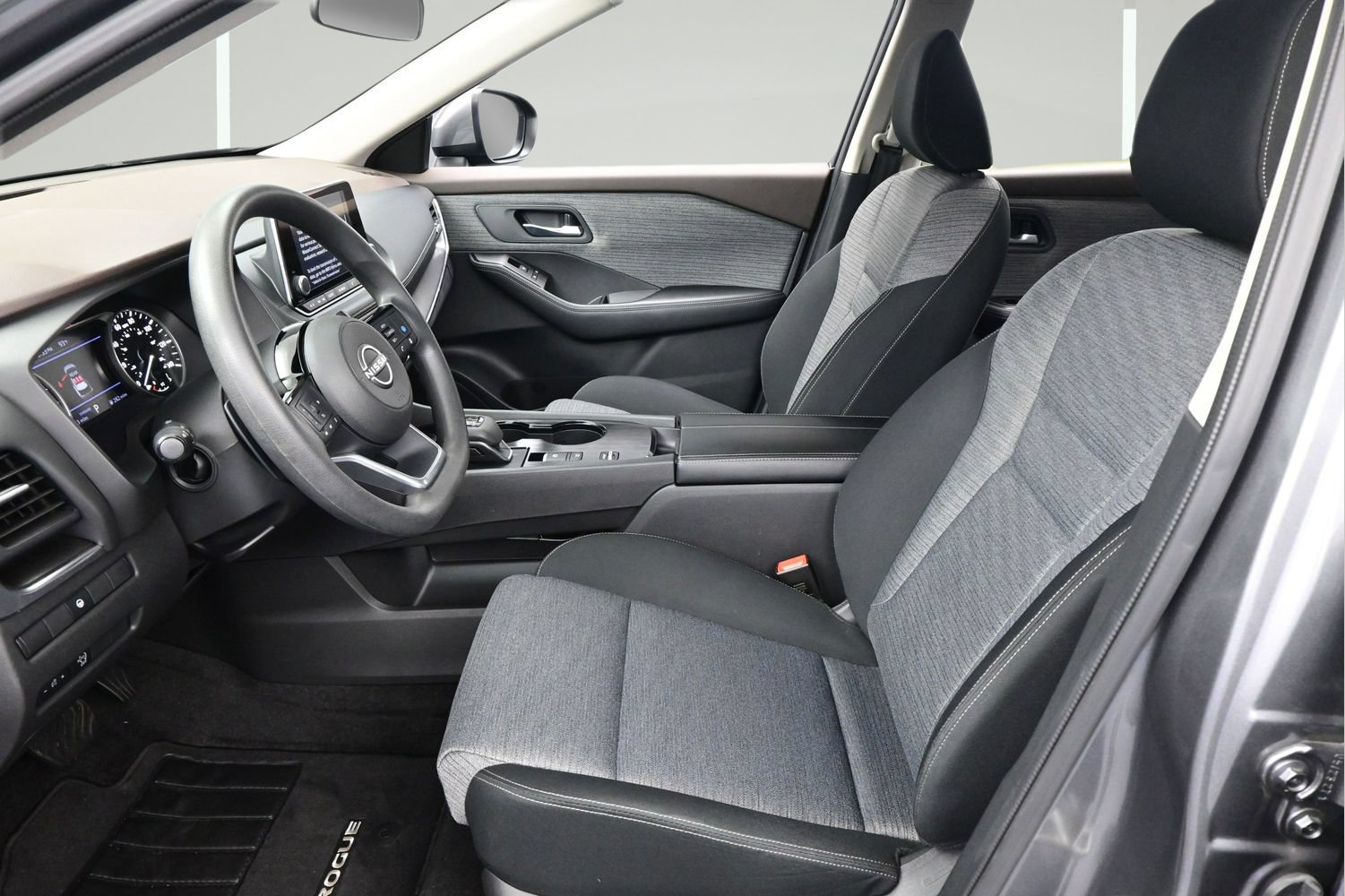 Certified 2023 Nissan Rogue SV FWD image 9
