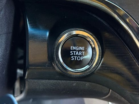 Used 2016 Toyota Avalon Touring image 32