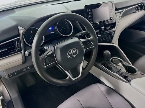 Used 2022 Toyota Camry LE AWD/4WD image 10