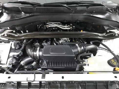 Used 2025 Ford Explorer ST image 33