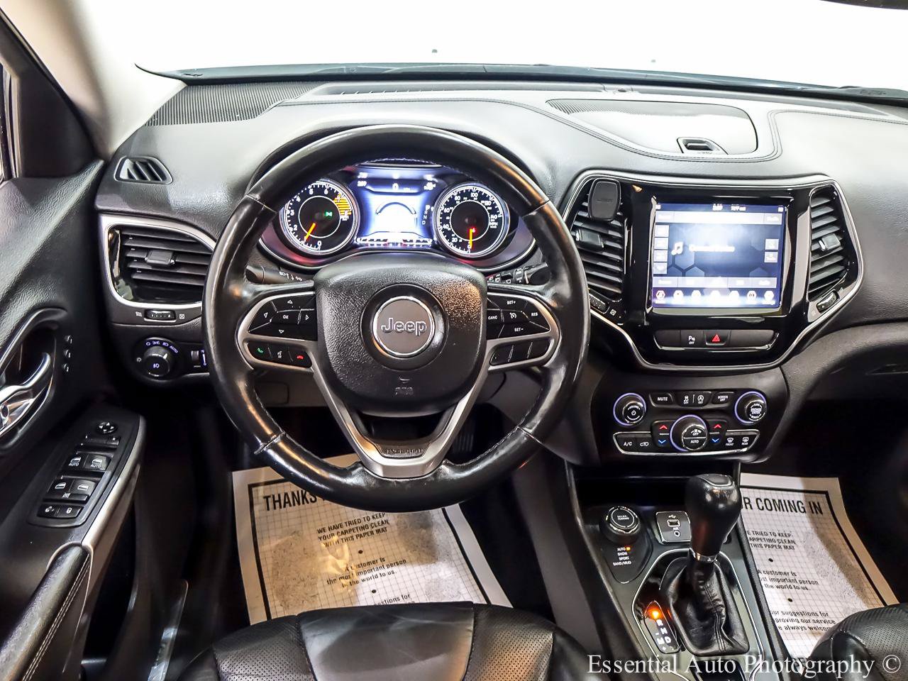 Used 2019 Jeep Cherokee Limited AWD/4WD image 17