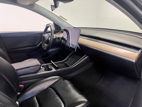 Used 2021 Tesla Model Y 2WD image 11