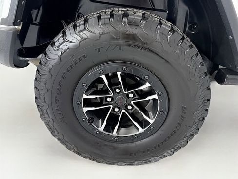 Used 2024 Jeep Wrangler Unlimited Rubicon image 32