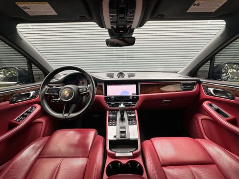 Certified 2023 Porsche Macan S AWD/4WD image 6