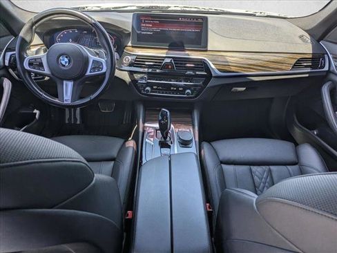 Used 2022 BMW 530i w/ M Sport Package RWD image 18