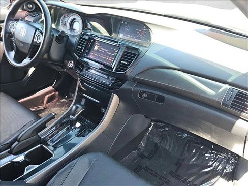 Used 2016 Honda Accord EX-L image 25
