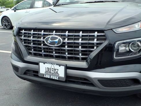 Used 2025 Hyundai Venue SEL FWD image 36