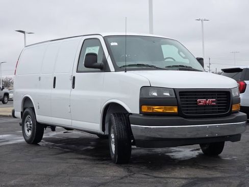 New 2026 GMC Savana 2500 w/ Driver Convenience Package image 12