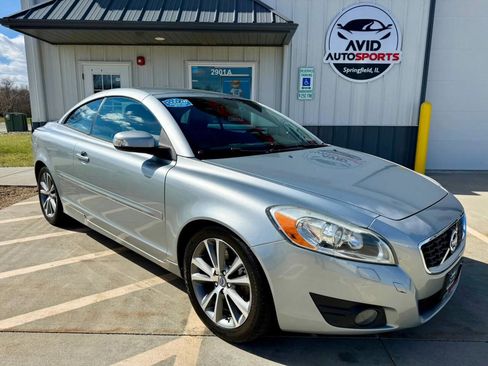 Used 2011 Volvo C70 T5 FWD image 2