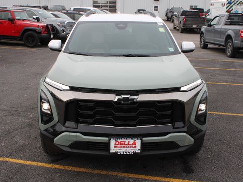 New 2026 Chevrolet Equinox ACTIV w/ Convenience Package III image 2