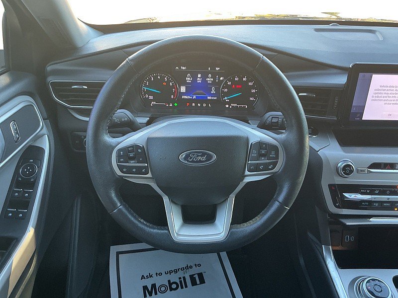 Used 2023 Ford Explorer XLT w/ Equipment Group 202A RWD image 14