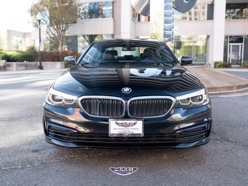 Used 2019 BMW 530e xDrive w/ Convenience Package AWD/4WD image 2