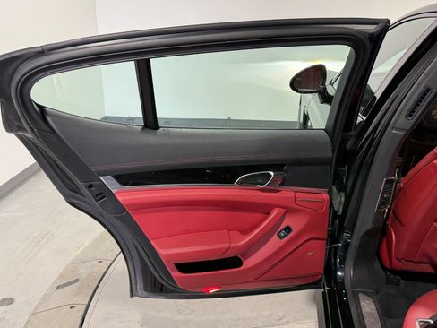 Used 2016 Porsche Panamera 4 image 51