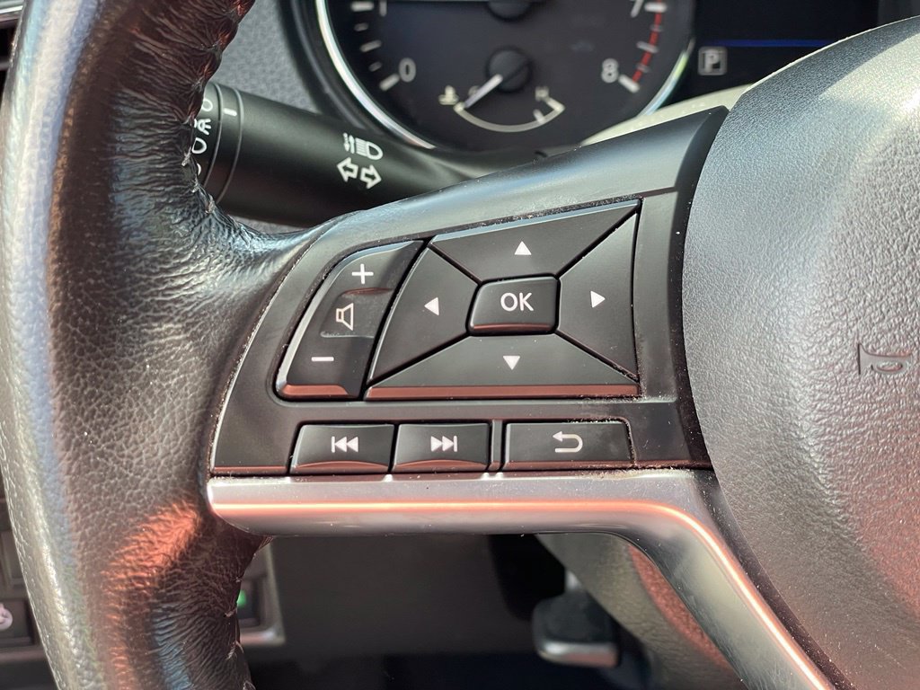 Used 2019 Nissan Rogue SV w/ Sun & Sound Touring Package AWD/4WD image 19