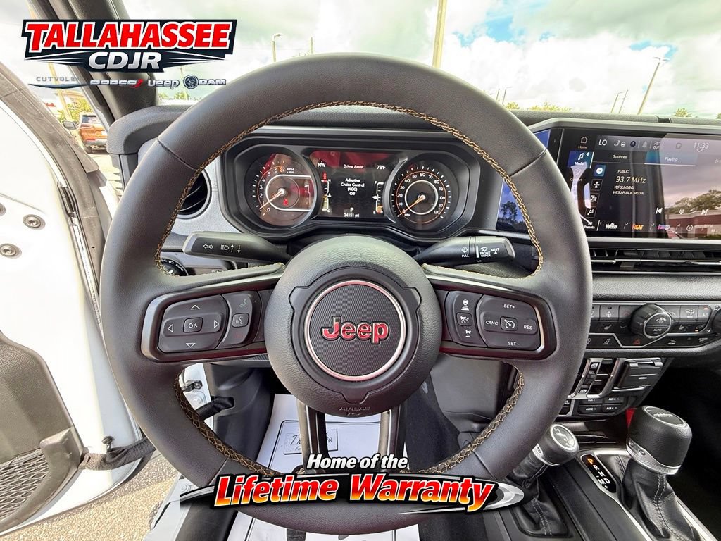 Used 2025 Jeep Gladiator Mojave AWD/4WD image 21