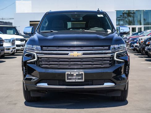 Used 2024 Chevrolet Suburban Premier AWD/4WD image 4