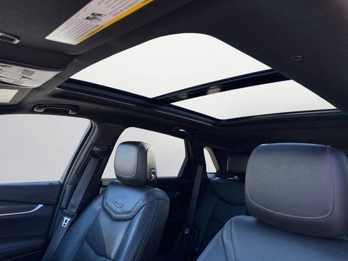 Used 2022 Cadillac XT5 Sportv w/ Technology Package image 16