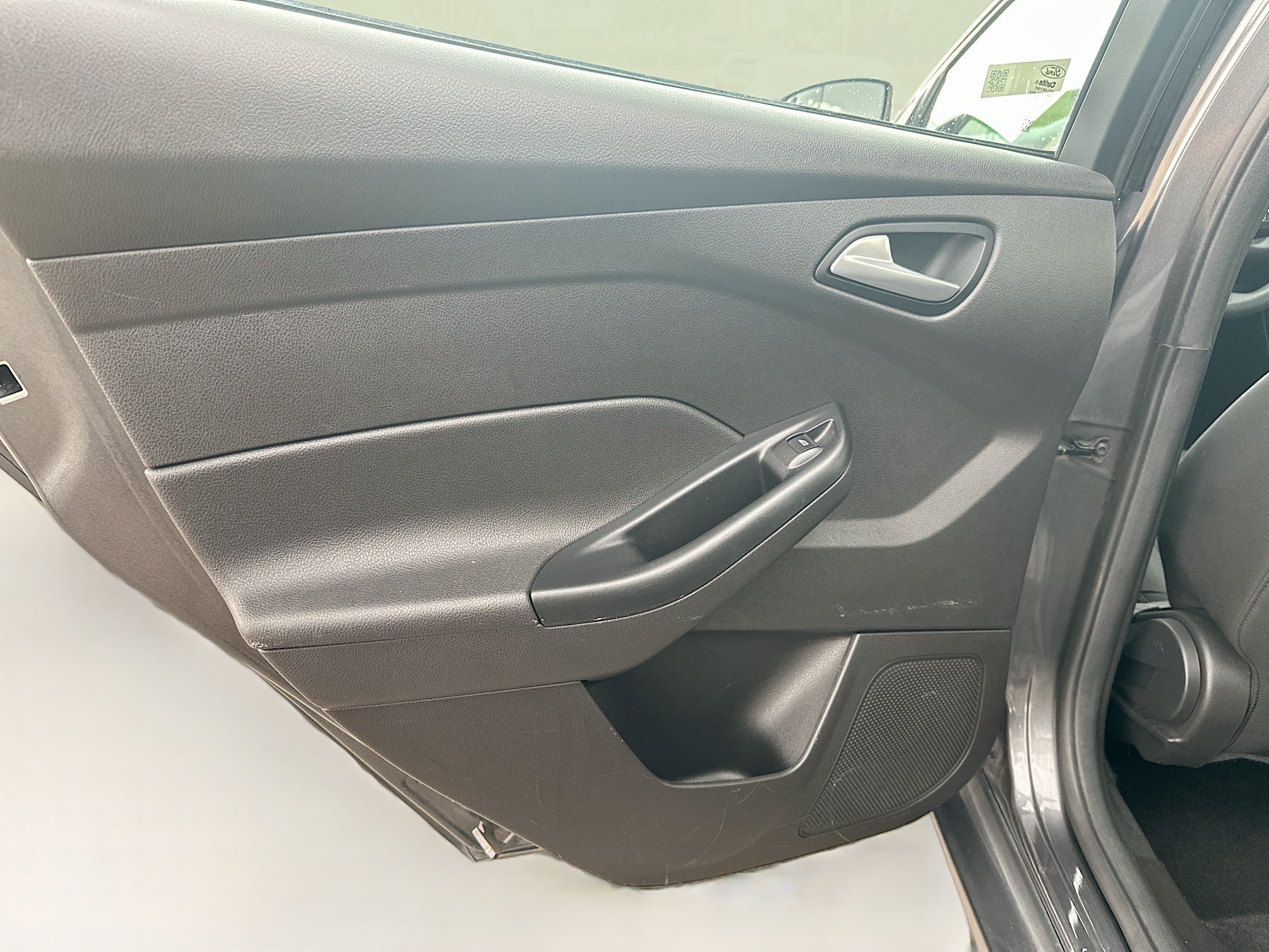 Used 2017 Ford Focus SE FWD image 24