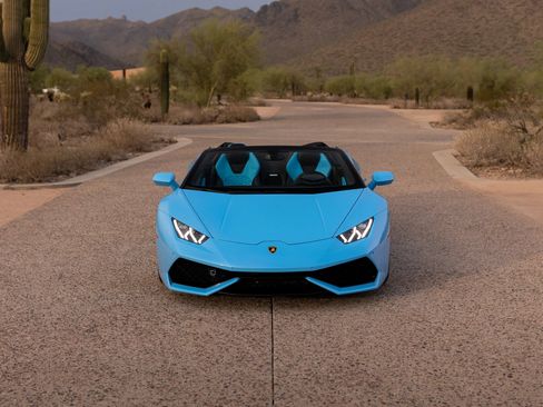 Used 2017 Lamborghini Huracan LP 610-4 AWD/4WD image 4